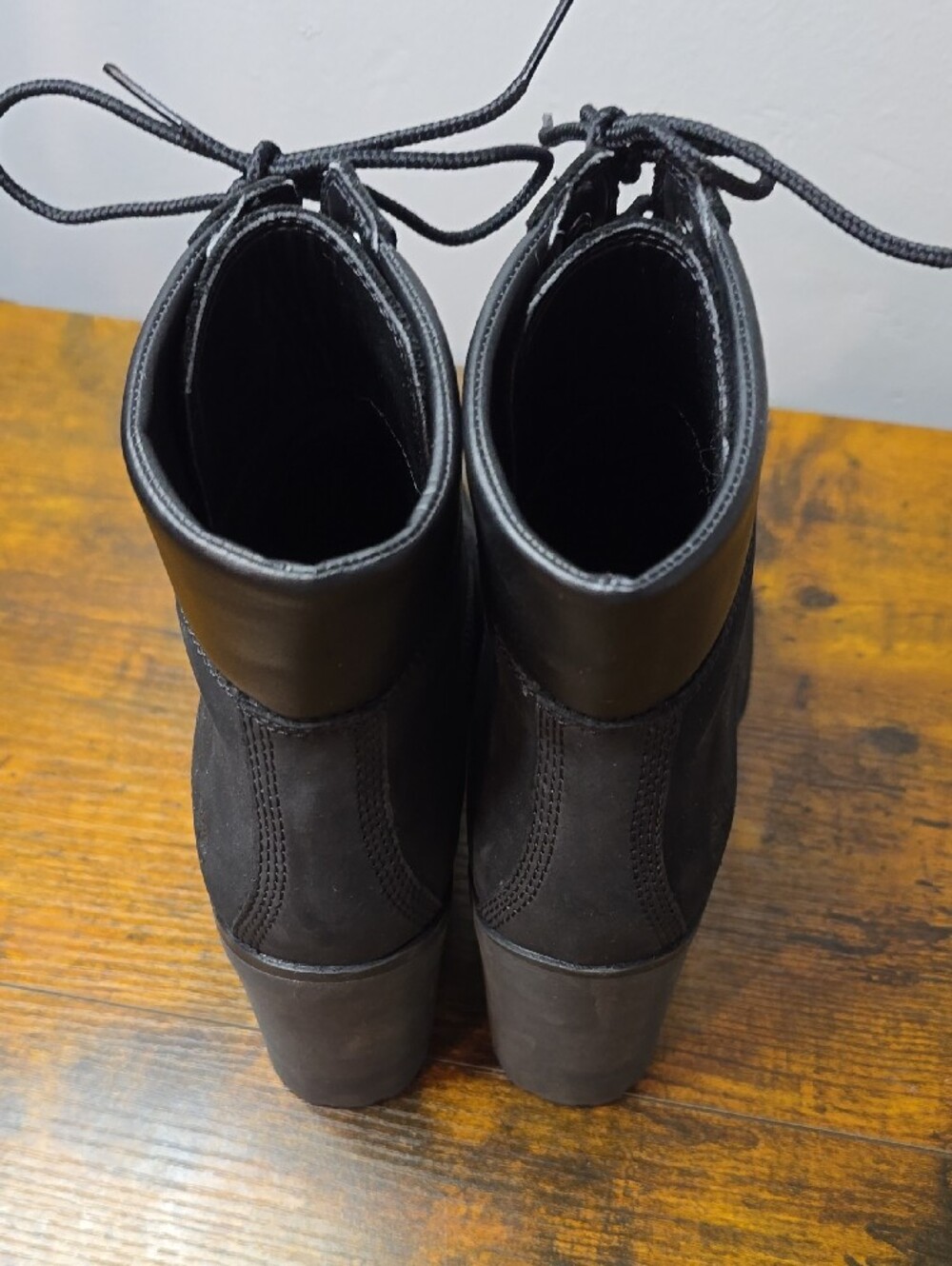 Timberland Kinsley 6-Inch Black Nubuck Heeled Boots Size 9 - Picture 3 of 6